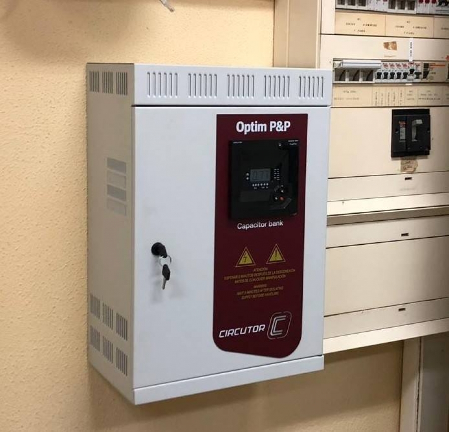 Puesta en marcha del proyecto de instalaci&oacute;n de bater&iacute;as de condensadores en colegios de La Algaba
