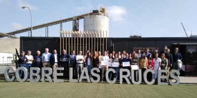 Dos alumnas de La Algaba concluyen su formaci&oacute;n en T&eacute;cnico Qu&iacute;mico Industrial con Cobre las Cruces